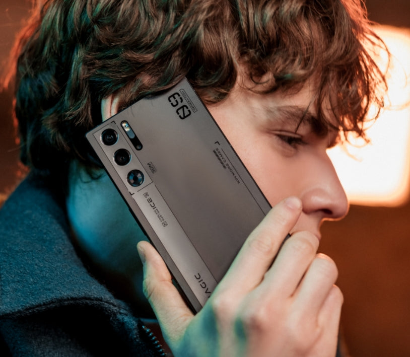 AU Version REDMAGIC 9 Pro Gaming Phone,16GB RAM+512GB/12GB RAM+256GB,6.8" Screen & 50MP Camera,with 520Hz Shoulder Triggers,6500mAh Dual-Cell Battery+80W Charging,Android 14 Smartphone Cell Phone